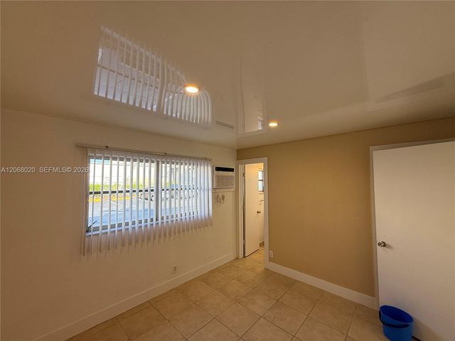 5168 NE 6th Avenue 407, Oakland Park, FL 33334