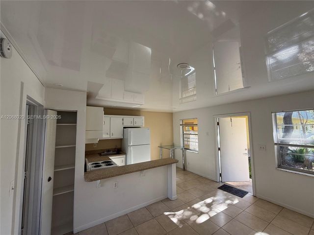 5168 NE 6th Avenue 407, Oakland Park, FL 33334