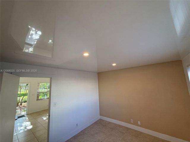 5168 NE 6th Avenue 407, Oakland Park, FL 33334