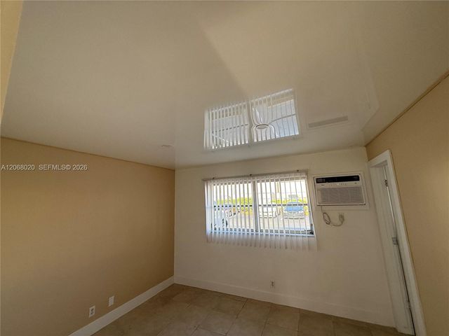 5168 NE 6th Avenue 407, Oakland Park, FL 33334