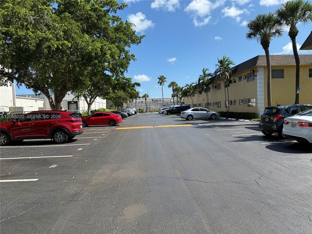 5168 NE 6th Avenue 407, Oakland Park, FL 33334