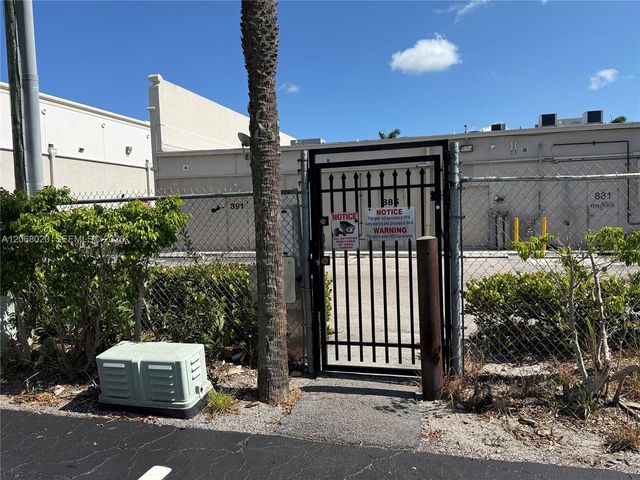 5168 NE 6th Avenue 407, Oakland Park, FL 33334