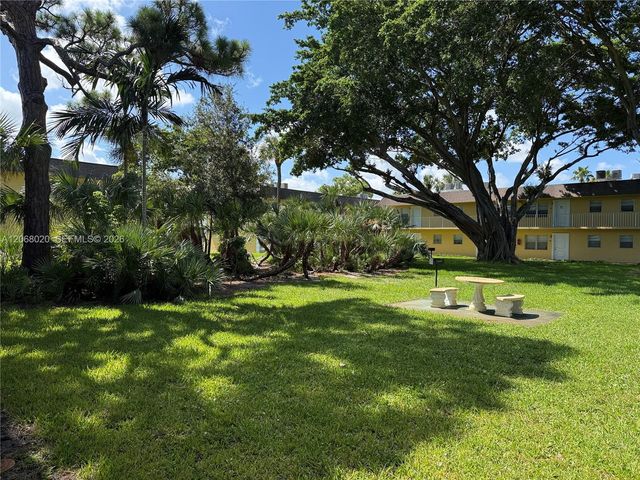 5168 NE 6th Avenue 407, Oakland Park, FL 33334