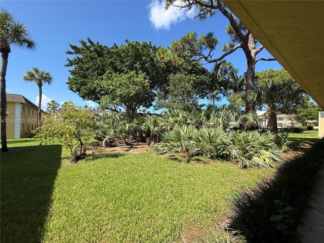 5168 NE 6th Avenue 407, Oakland Park, FL 33334