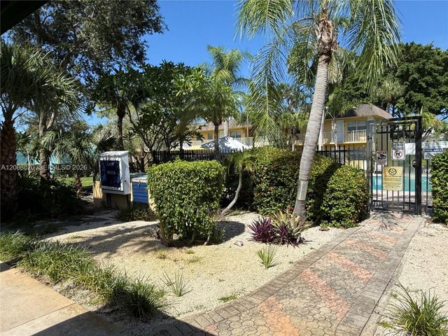 5168 NE 6th Avenue 407, Oakland Park, FL 33334