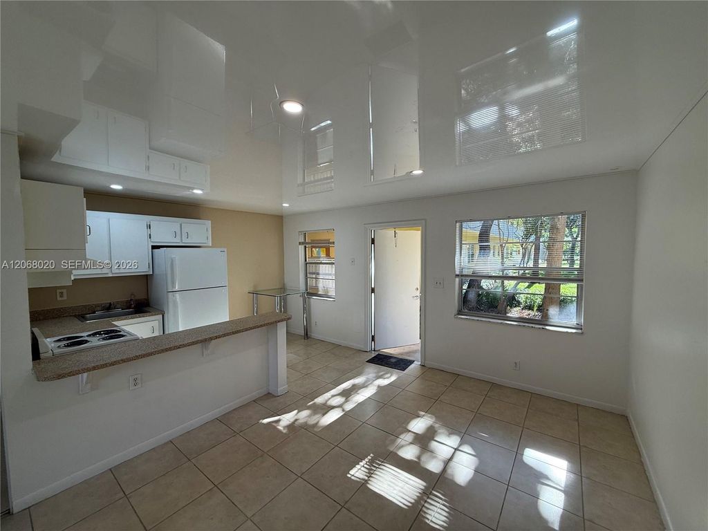 5168 NE 6th Avenue 407, Oakland Park, FL 33334