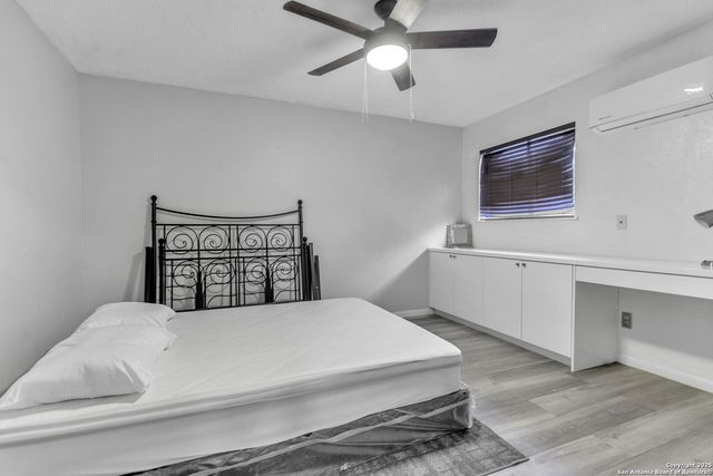 117 Ridgewood Dr, Fredericksburg, TX 78624