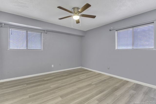 117 Ridgewood Dr, Fredericksburg, TX 78624