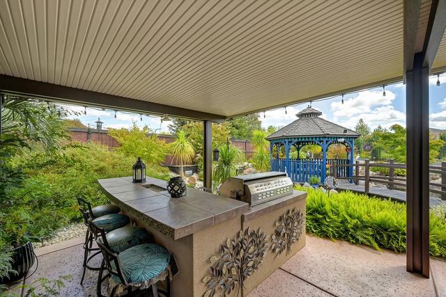 10095 Rio Moon Dr, Roseville, CA 95747