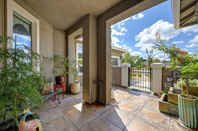 10095 Rio Moon Dr, Roseville, CA 95747