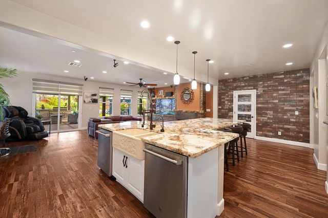 10095 Rio Moon Dr, Roseville, CA 95747