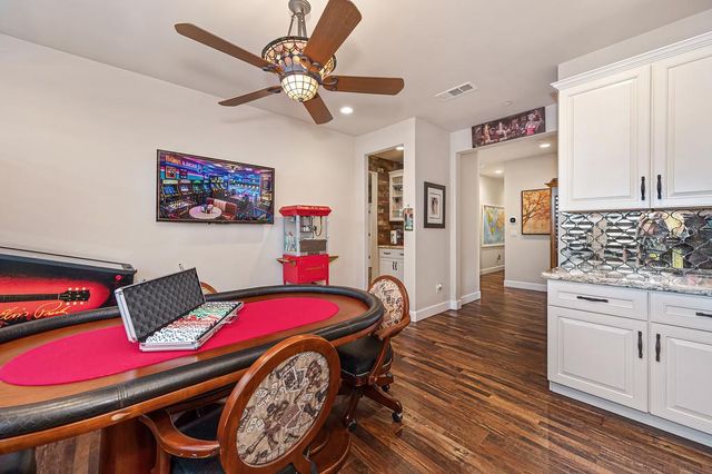 10095 Rio Moon Dr, Roseville, CA 95747