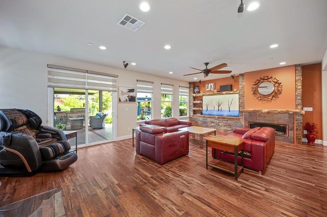 10095 Rio Moon Dr, Roseville, CA 95747