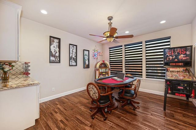 10095 Rio Moon Dr, Roseville, CA 95747