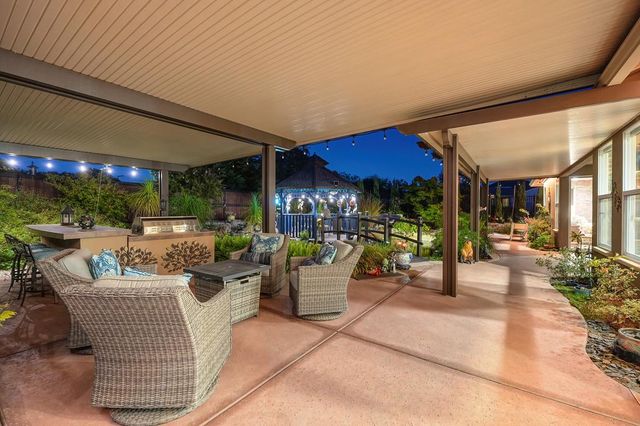 10095 Rio Moon Dr, Roseville, CA 95747