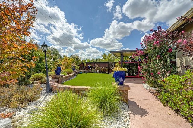 10095 Rio Moon Dr, Roseville, CA 95747