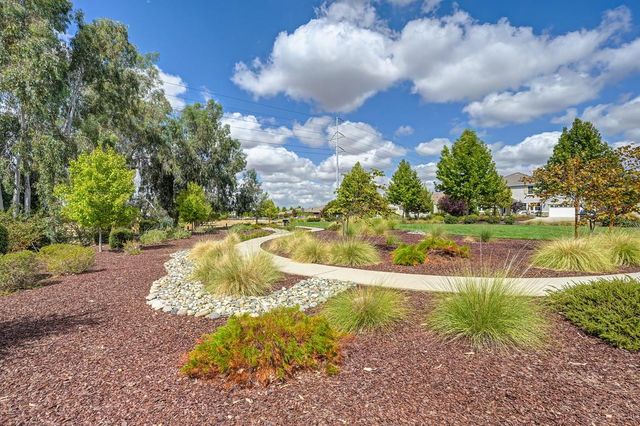 10095 Rio Moon Dr, Roseville, CA 95747