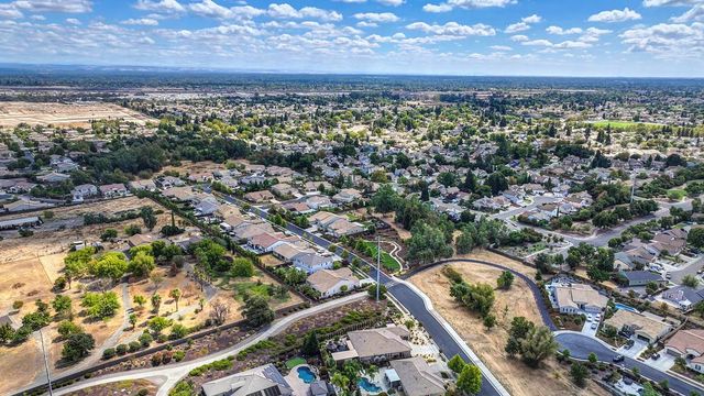 10095 Rio Moon Dr, Roseville, CA 95747