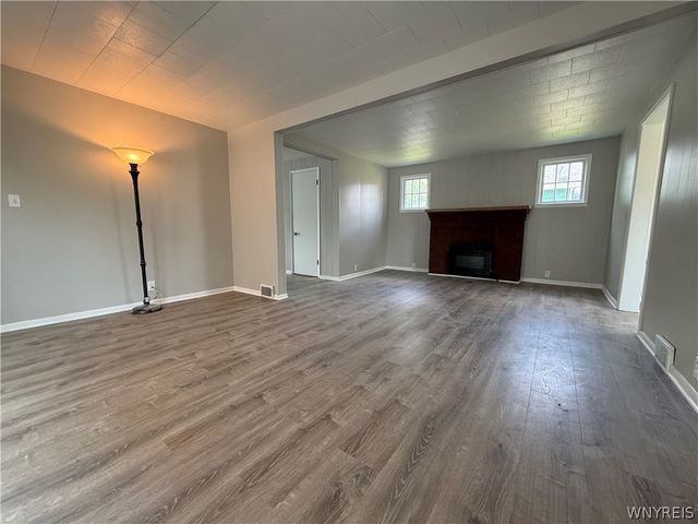 216 79th Street, Niagara Falls, NY 14304