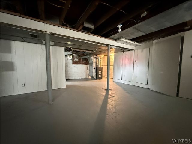 216 79th Street, Niagara Falls, NY 14304
