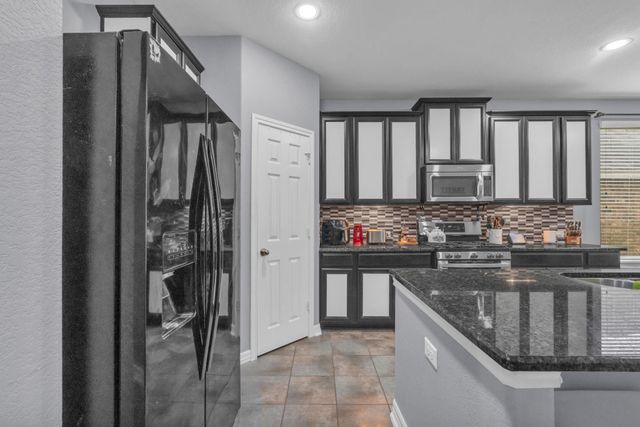 9951 Lazy Cove Lane, Brookshire, TX 77423