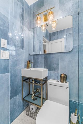 423 W Ocean Avenue, Lantana, FL 33462