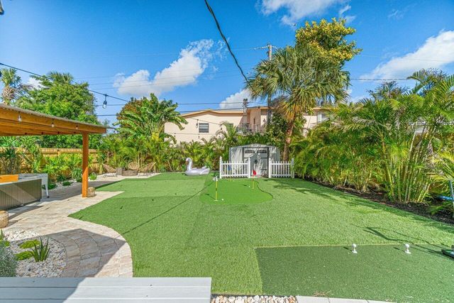 423 W Ocean Avenue, Lantana, FL 33462