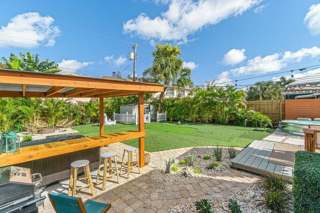 423 W Ocean Avenue, Lantana, FL 33462