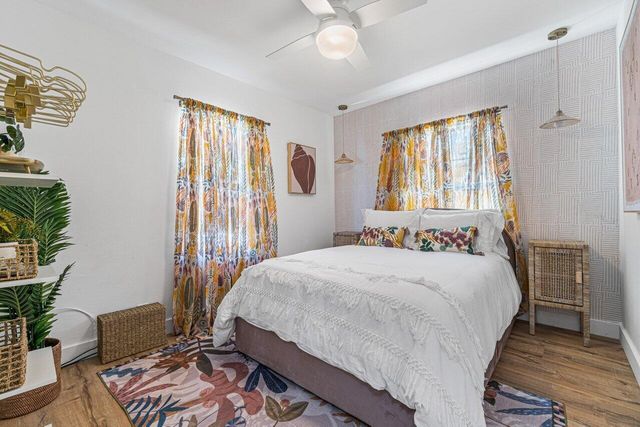 423 W Ocean Avenue, Lantana, FL 33462