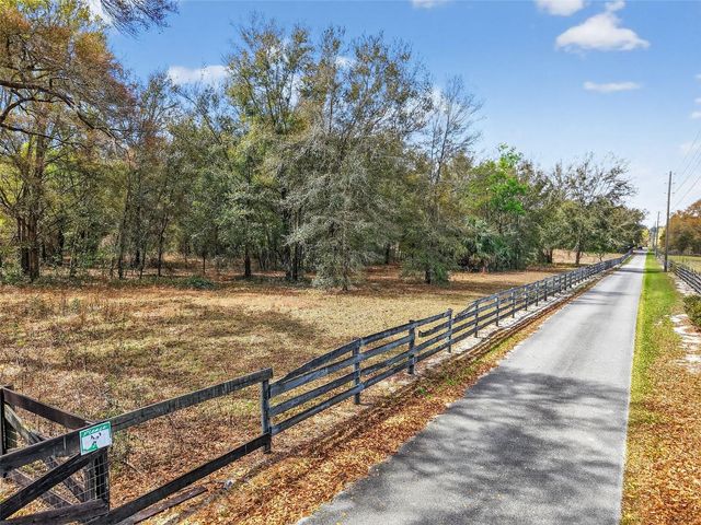 3800 DOUBLE D CIRCLE R, Lady Lake, FL 32159