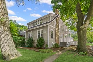 2101 Pioneer Road, Evanston, IL 60201