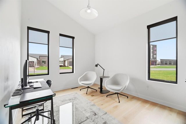 396 ALDON CIRCLE, Green Bay, WI 54304