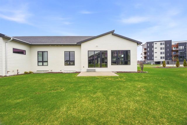 396 ALDON CIRCLE, Green Bay, WI 54304