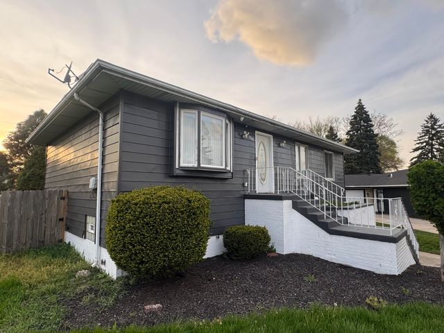 4114 Hawthorne Street, East Chicago, IN 46312