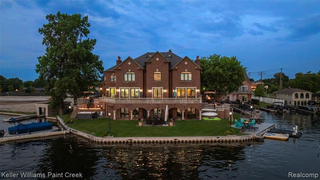 328 S Broadway Street, Lake Orion, MI 48362