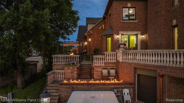 328 S Broadway Street, Lake Orion, MI 48362