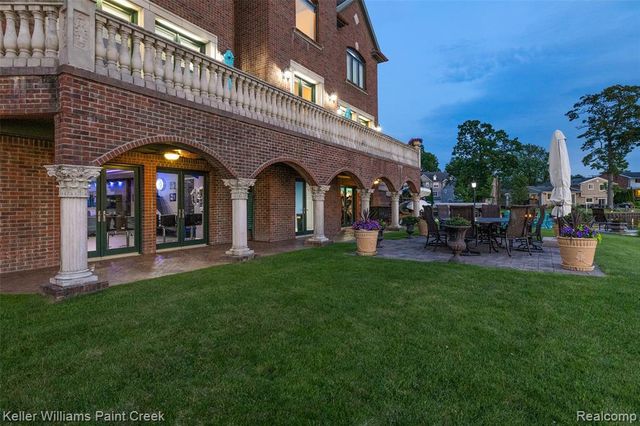 328 S Broadway Street, Lake Orion, MI 48362