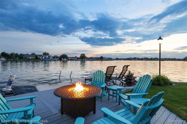 328 S Broadway Street, Lake Orion, MI 48362