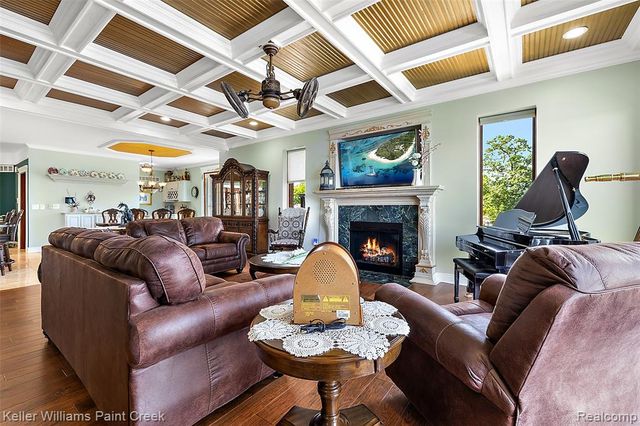 328 S Broadway Street, Lake Orion, MI 48362