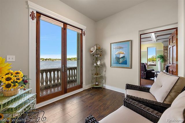 328 S Broadway Street, Lake Orion, MI 48362