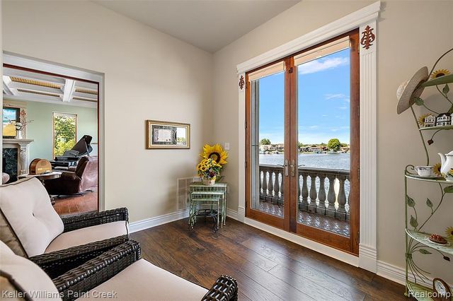 328 S Broadway Street, Lake Orion, MI 48362