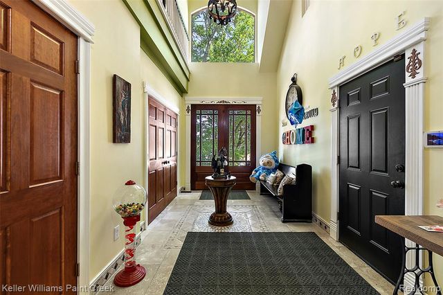 328 S Broadway Street, Lake Orion, MI 48362