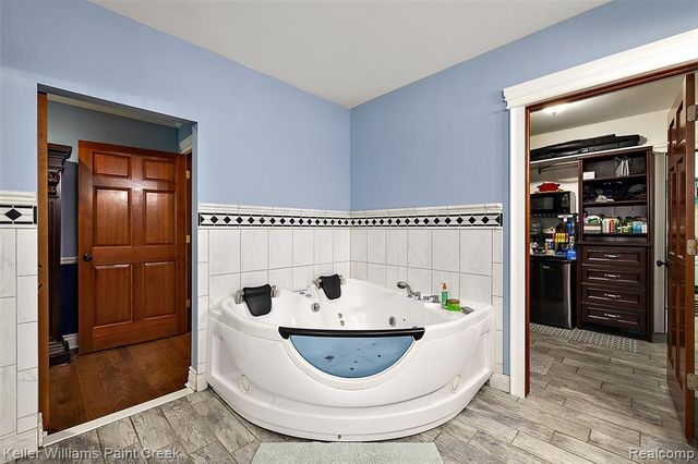 328 S Broadway Street, Lake Orion, MI 48362