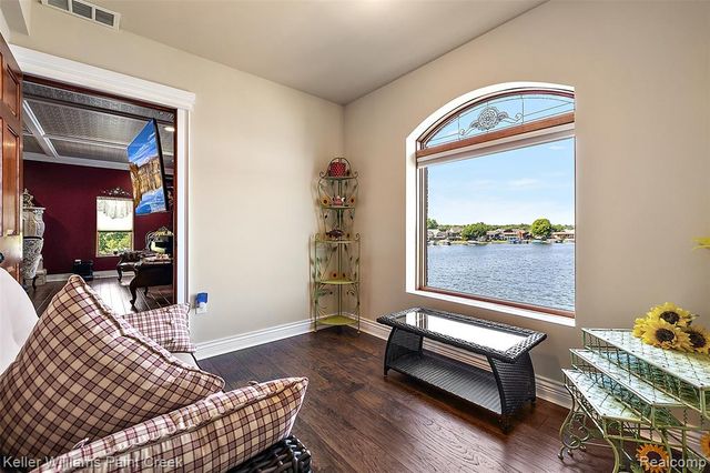 328 S Broadway Street, Lake Orion, MI 48362