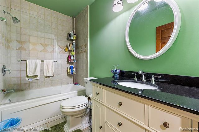 328 S Broadway Street, Lake Orion, MI 48362