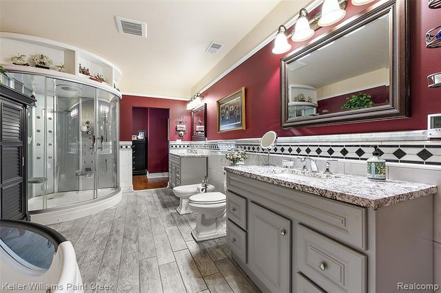 328 S Broadway Street, Lake Orion, MI 48362