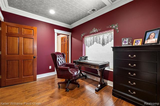 328 S Broadway Street, Lake Orion, MI 48362