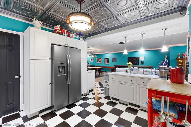 328 S Broadway Street, Lake Orion, MI 48362