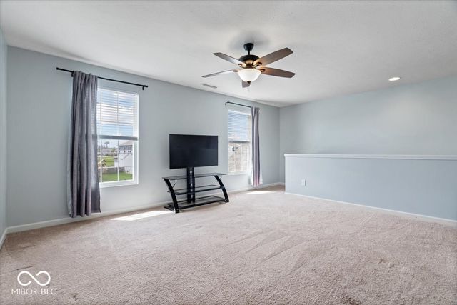 6638 Keepsake Drive, Whitestown, IN 46075