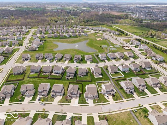 6638 Keepsake Drive, Whitestown, IN 46075